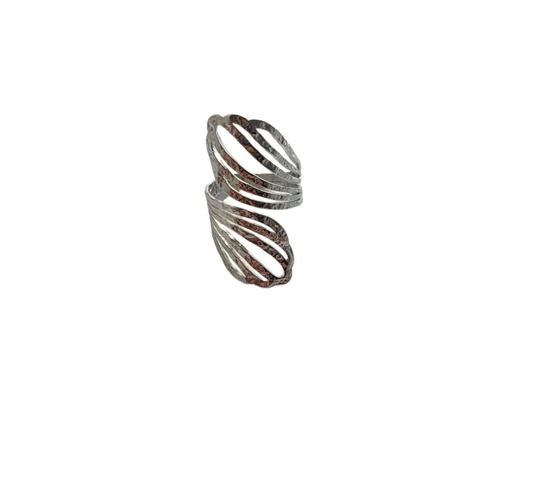 Anillo hojas