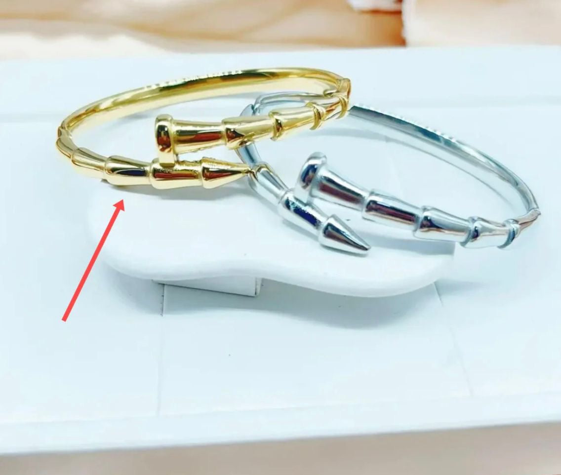 Pulsera puntas
